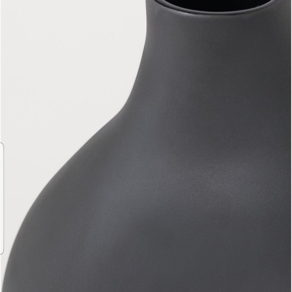 H&M Large Black Vase - Picture 5 of 6